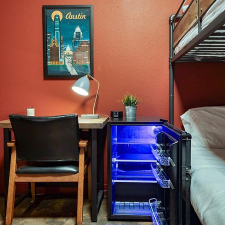 Firehouse Hostel (Adults Only) Austin Exterior foto